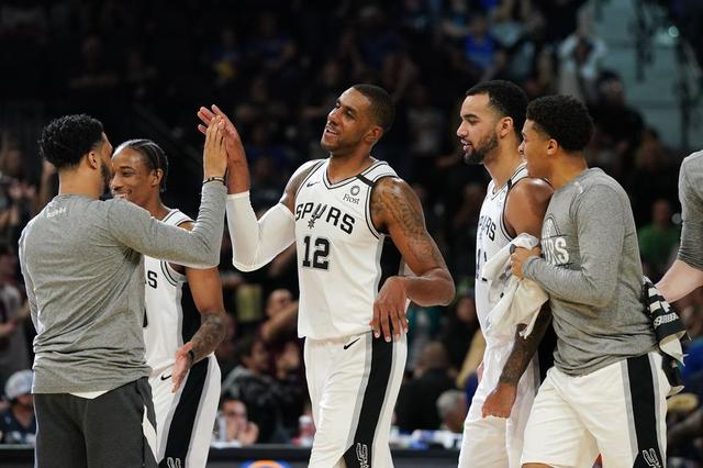 拜仁更衣室 拜仁更衣室